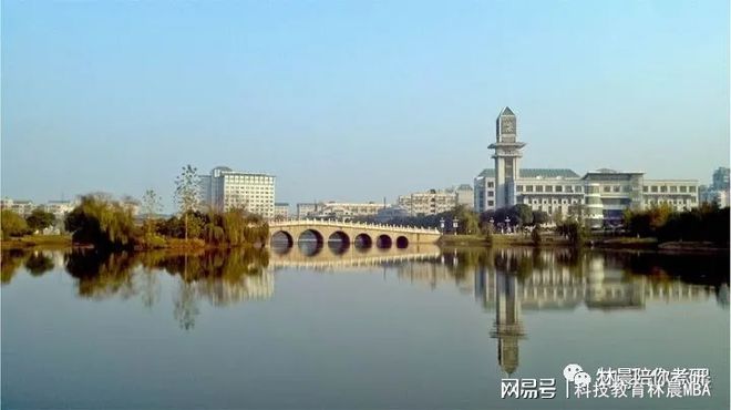 中南财经政法大学毕业证书长什么样